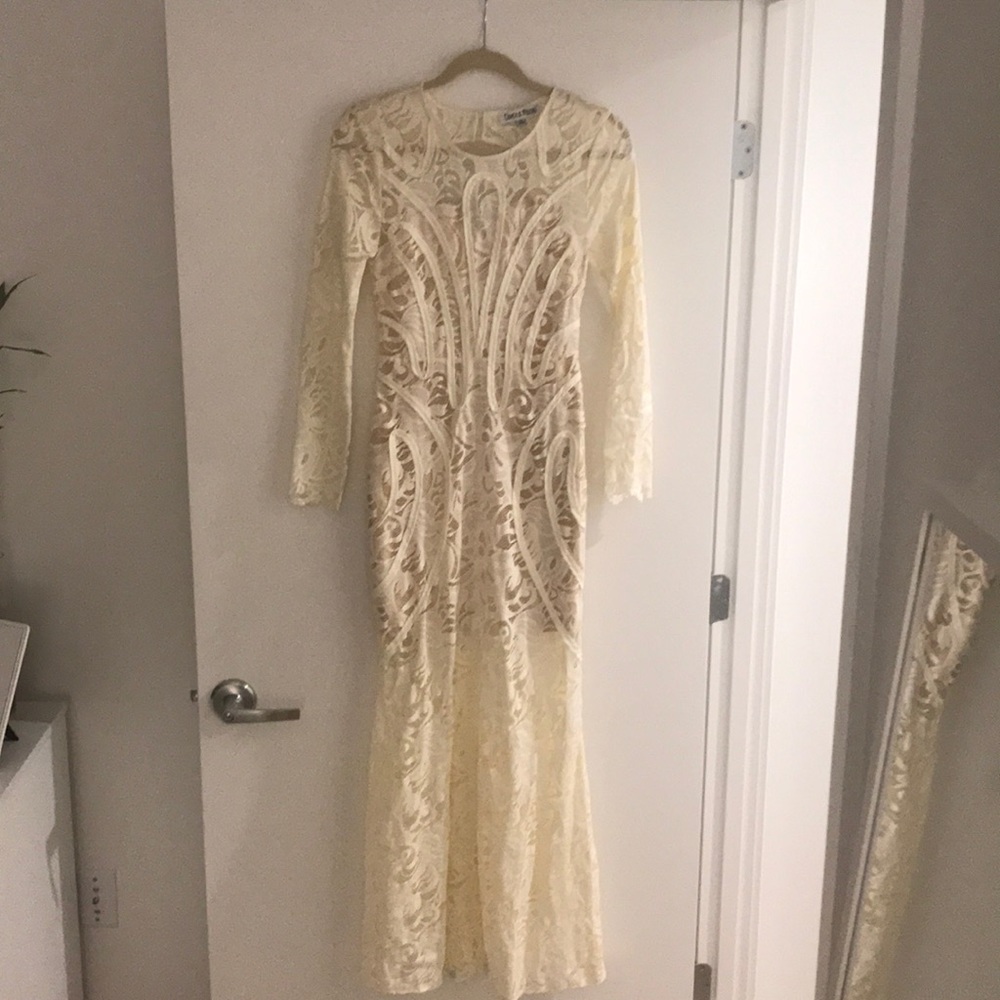 Lace dress unworn